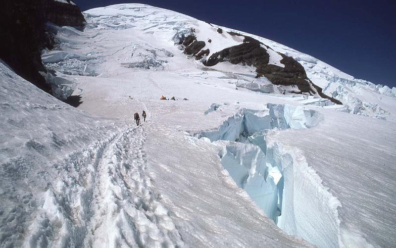 Mt Rainier Jun-1984 04 Ingraham Flats.jpg